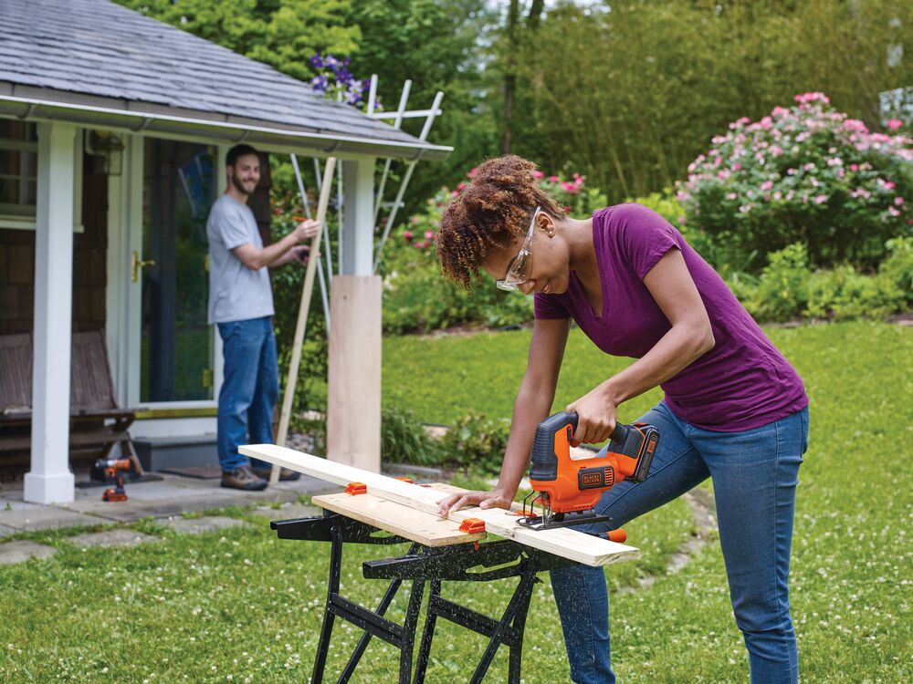 20 volt cordless jigsaw in use.